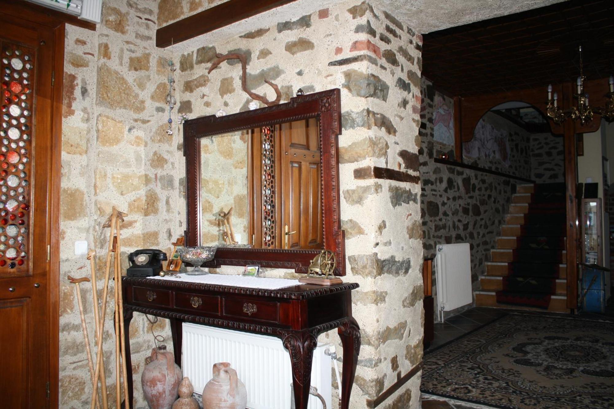 Guesthouse To Spiti Τou Gakou Nestorion Exterior photo