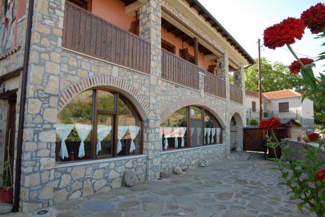 Guesthouse To Spiti Τou Gakou Nestorion Exterior photo