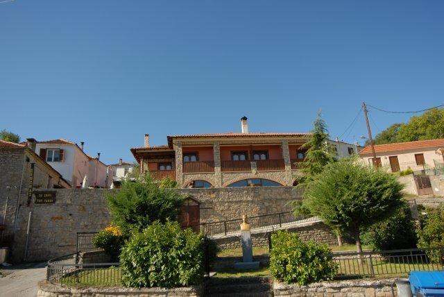 Guesthouse To Spiti Τou Gakou Nestorion Exterior photo